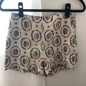 Anna Sui Graces Floral Jacquard Shorts